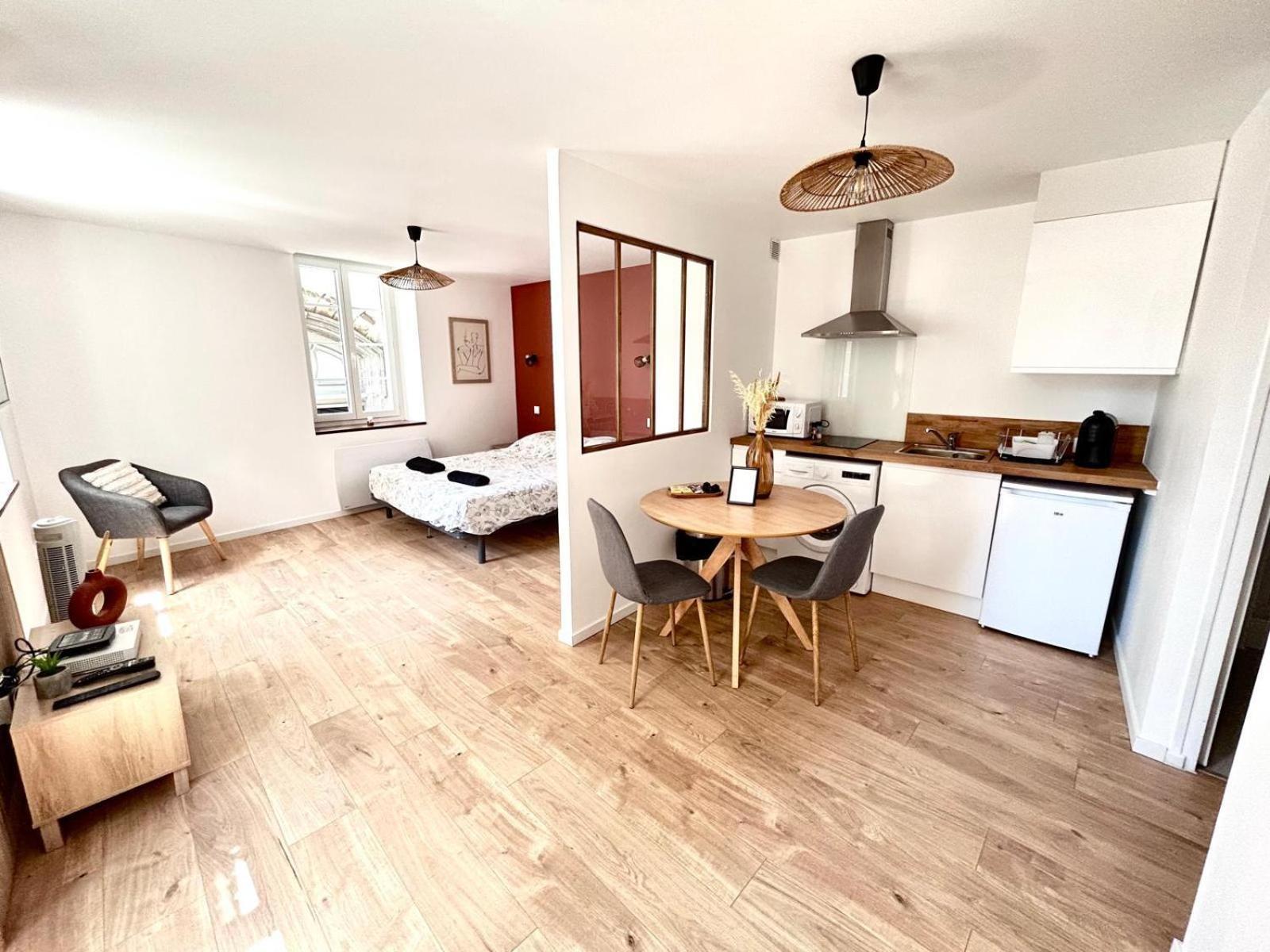 Appartement La Pepite Du Centre Historique - 7 Minutes A Pied De La Gare - 1er Etage - Netflix